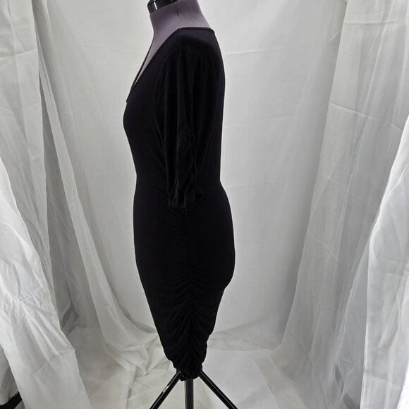 76-27 Torrid Supersoft Bodycon Black Ruched Knit T-Shirt Dress Size 1 (14/16) - Picture 6 of 14